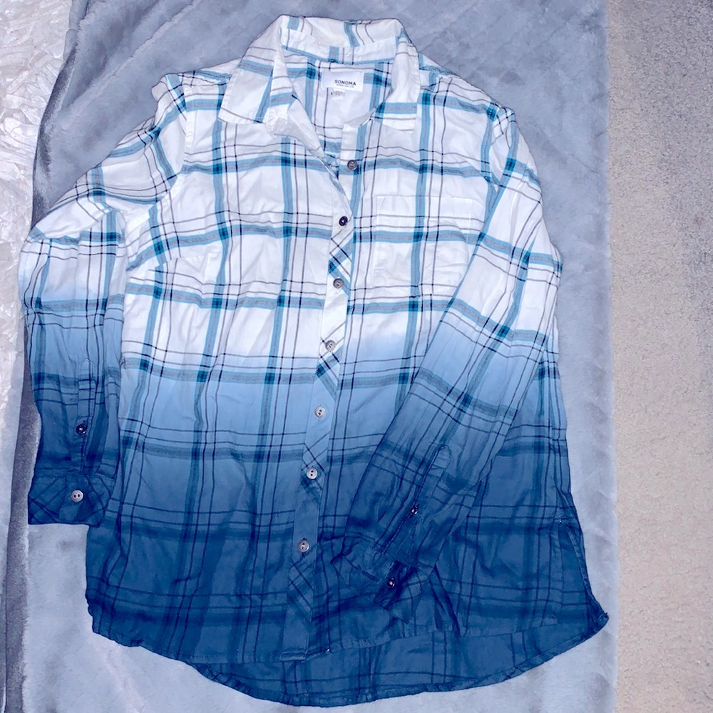 Petite Small Long Sleeve Top. Cool Blues. Very Gently Worn.
